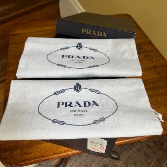 Prada slip on flats - Picture 7 of 7